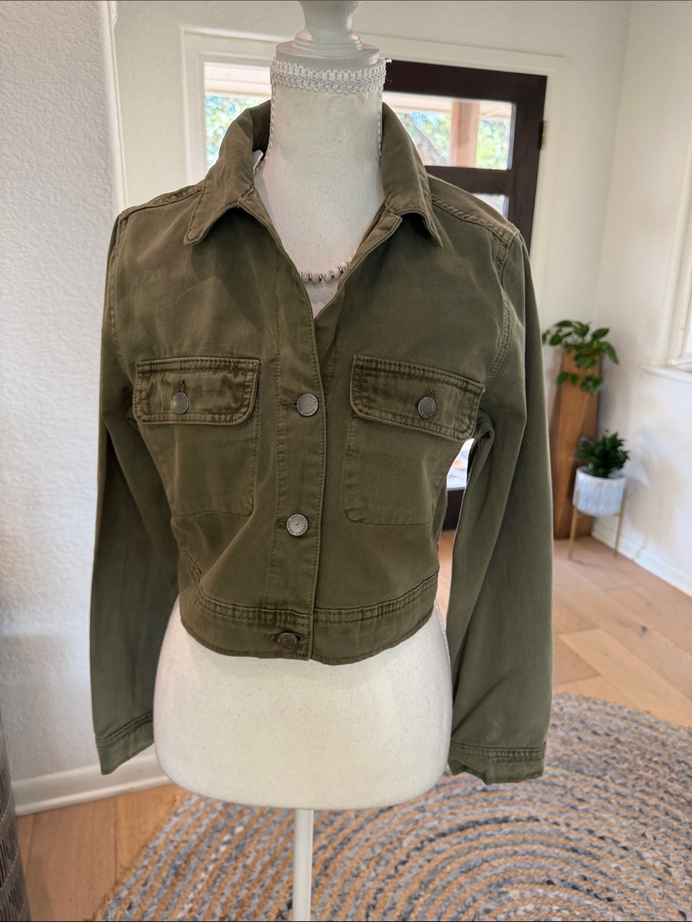 NWT Velvet Heart Olive Green Cropped Jean Jacket SZ Medium